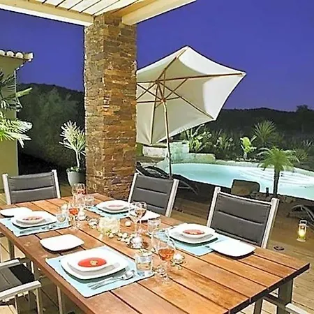 Villa Sleeps 8 Pool Air Con Wifi *