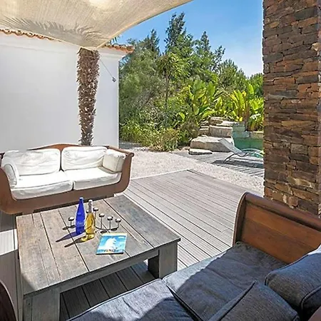 Sleeps 8 Pool Air Con Wifi Villa